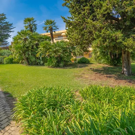 Les 15 Pins & La -your Getaway Near Sea & Apartment Antibes