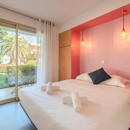 Les 15 Pins & La -le Calme D'un Parc, Piscine, La A Proximite Antibes