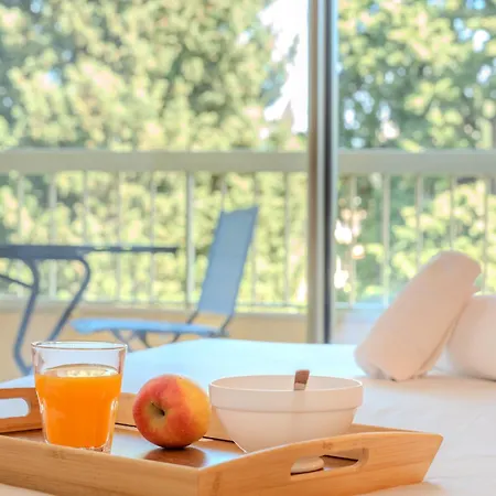 Les 15 Pins & La -your Getaway Near Sea & Apartment