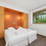 Апарт-отель Les 15 Pins & La Mer -Parc Arbore, Piscines, Mer A 5Min, Climatisation Антиб