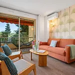 Lejlighedshotel Les 15 Pins & La -parc Arbore, Piscines, A 5min, Climatisation 3*