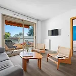 Les 15 Pins & La Mer -Parc Arbore, Piscines, Mer A 5Min, Climatisation 3* Antibes