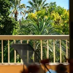 Apartahotel Les 15 Pins & La - Piscines, A 5min, Climatisation 3*