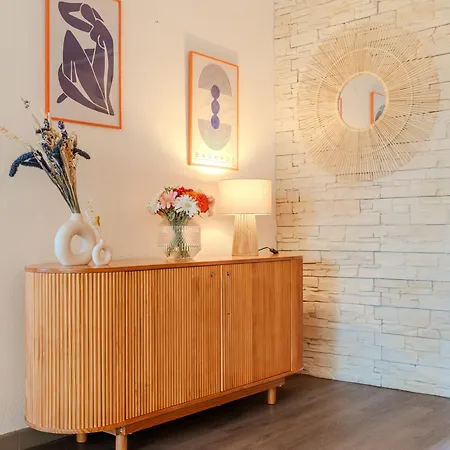 Apartment Les 15 Pins & La Mer -Le Calme D'Un Parc, Une Piscine, La Mer A Proximite Antibes