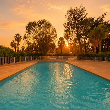Les 15 Pins & La - Piscines, A 5min, Climatisation 3* Antibes
