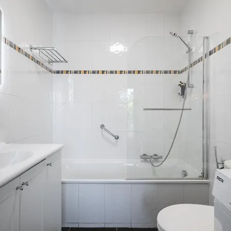 Les 15 Pins & La - Piscines, A 5min, Climatisation Apartmanhotel 3*