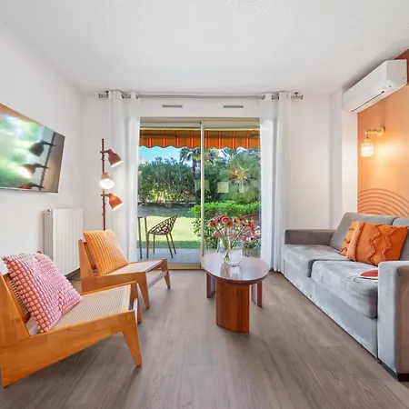 Les 15 Pins & La - Piscines, A 5min, Climatisation Apartmanhotel