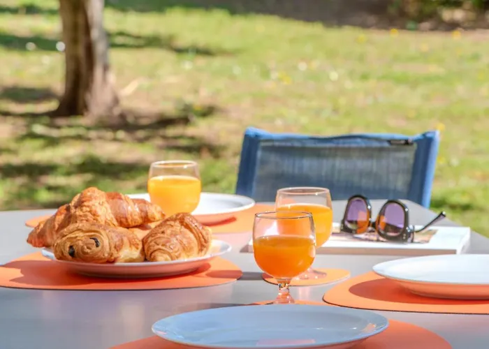 Appartement Les 15 Pins & La -le Calme D'un Parc, Piscine, La A Proximite